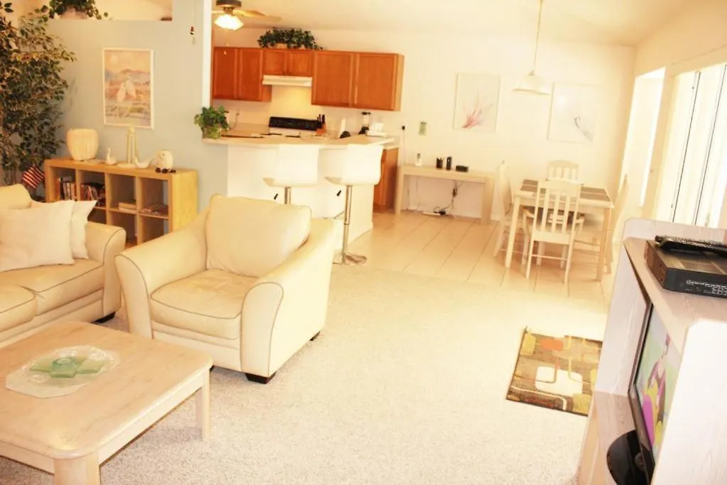 3 Bedrooms Pool Home Pinewood Estates Davenport