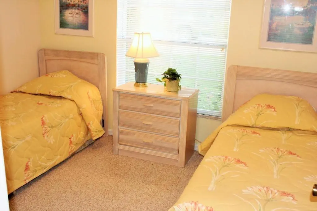3 Bedrooms Pool Home Pinewood Estates Davenport